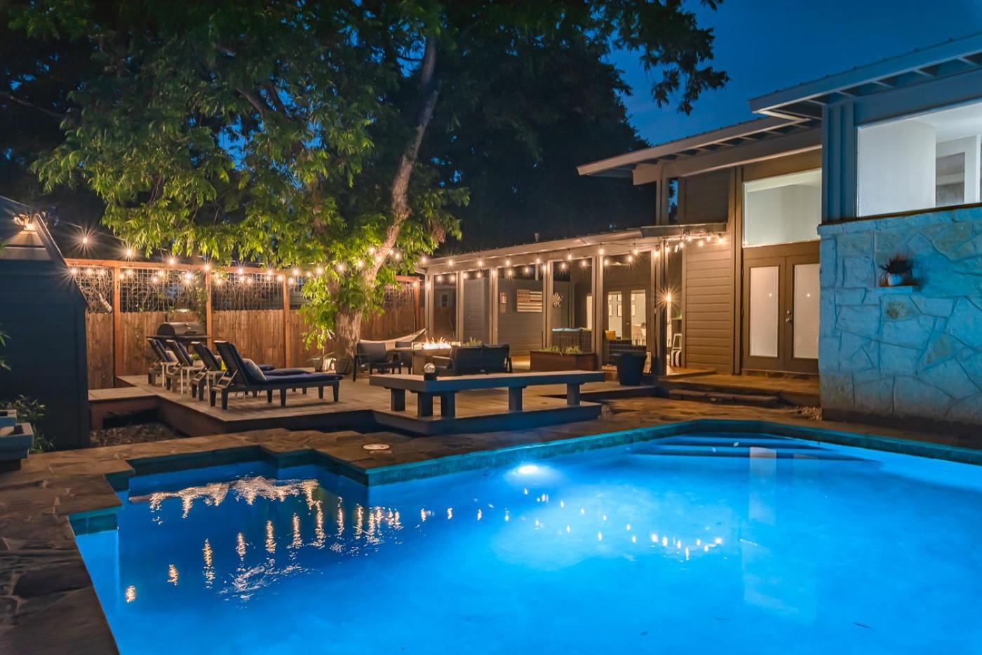 Serene Pool & Firepit In Stunning Home By Airport San Antonio Exterior foto